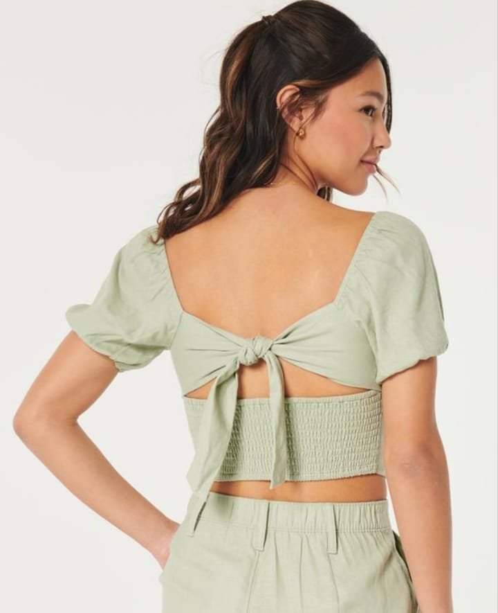 Women's Sage Green Puff Sleeve Crop Top - Image 2