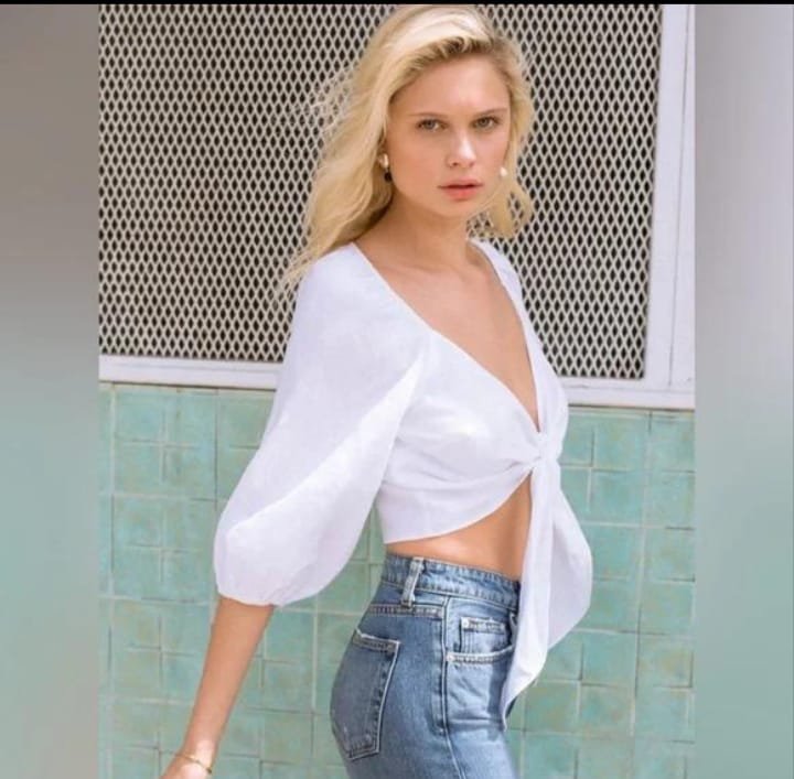 Women's White Tie-Front Crop Top - Image 4